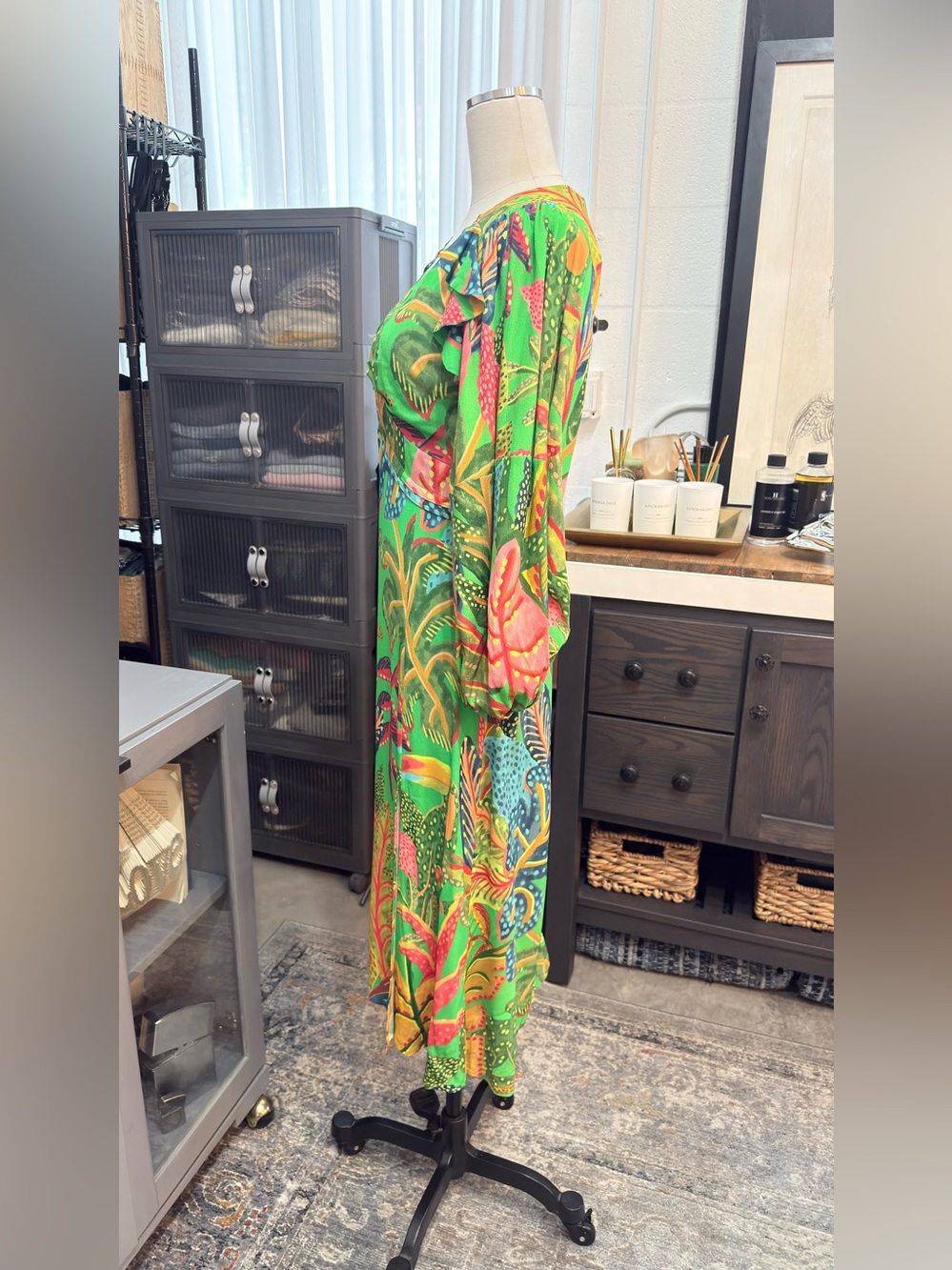 NWT FARM Rio Green Tropical-Print Plunge V-neck Midi Dress - Picture 10 of 11